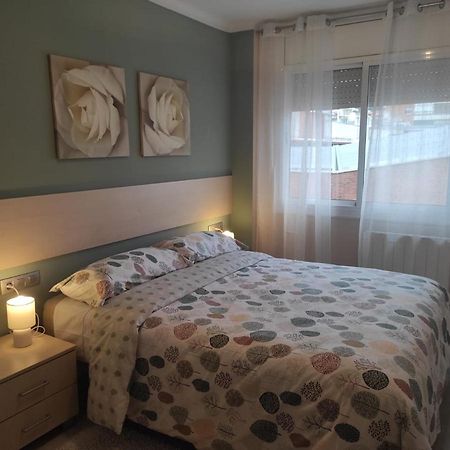 Apartamento En Viladecans Cerca Del Aeropuerto Kültér fotó