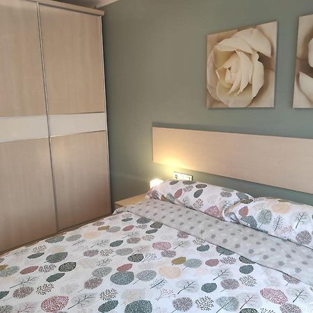 Apartamento En Viladecans Cerca Del Aeropuerto Kültér fotó