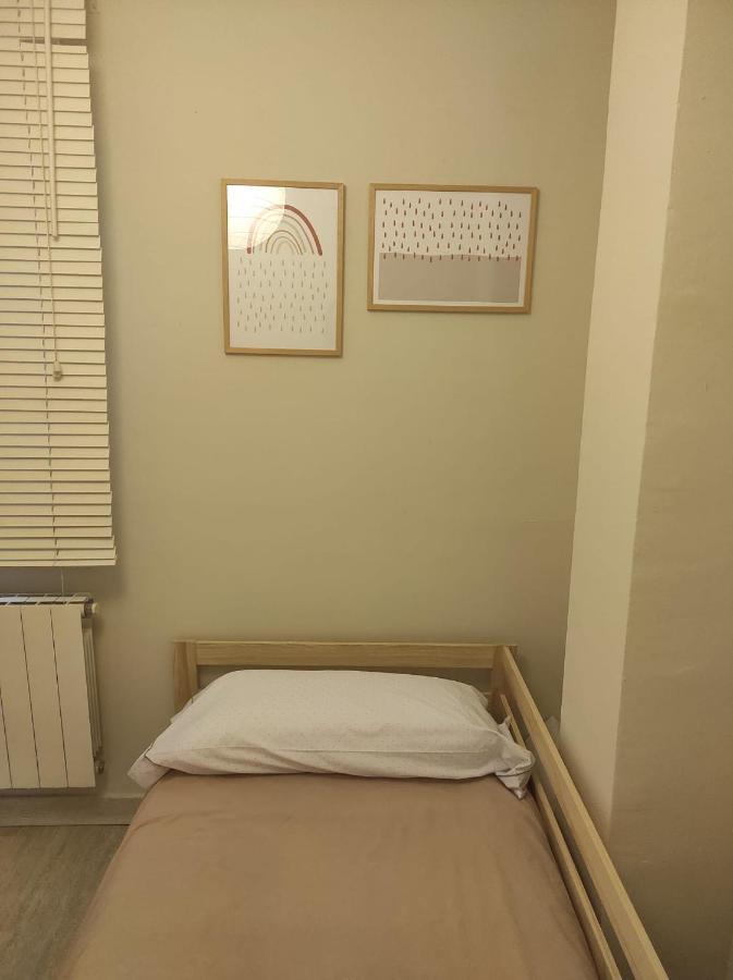Apartamento En Viladecans Cerca Del Aeropuerto Kültér fotó