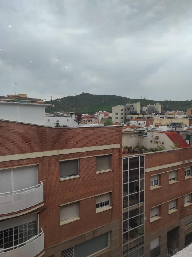 Apartamento En Viladecans Cerca Del Aeropuerto Kültér fotó
