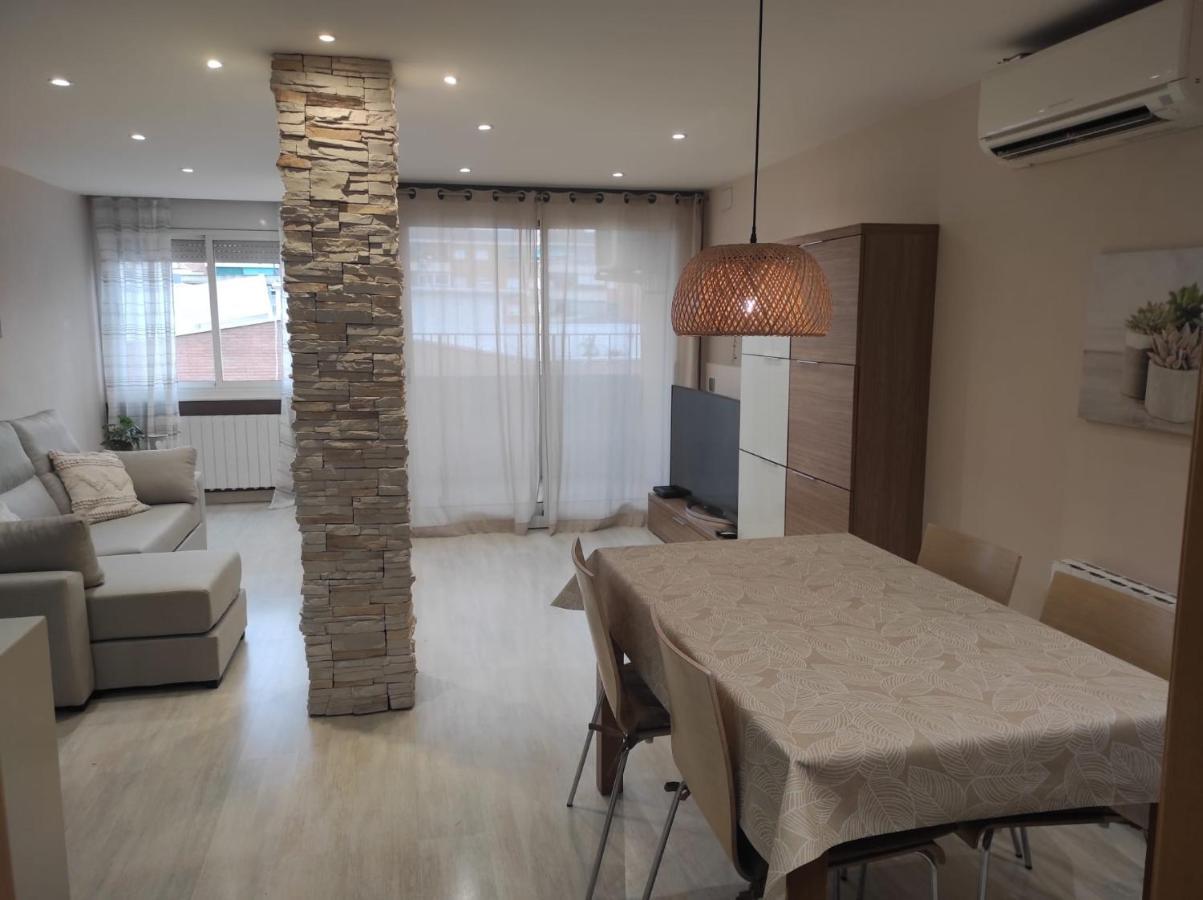 Apartamento En Viladecans Cerca Del Aeropuerto Kültér fotó