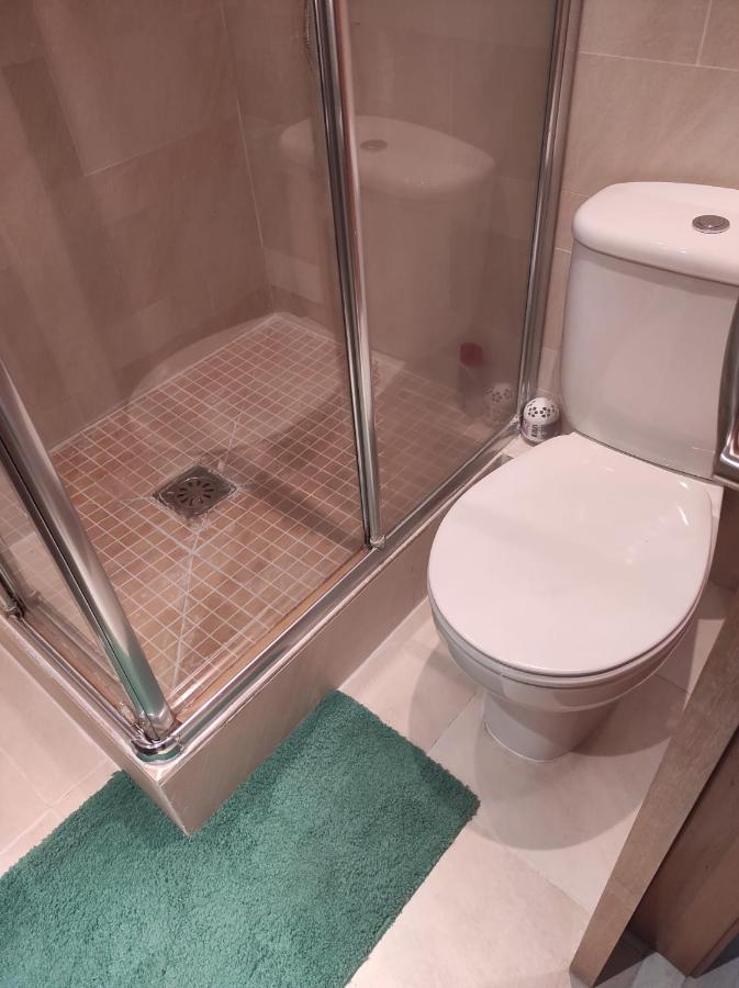 Apartamento En Viladecans Cerca Del Aeropuerto Kültér fotó