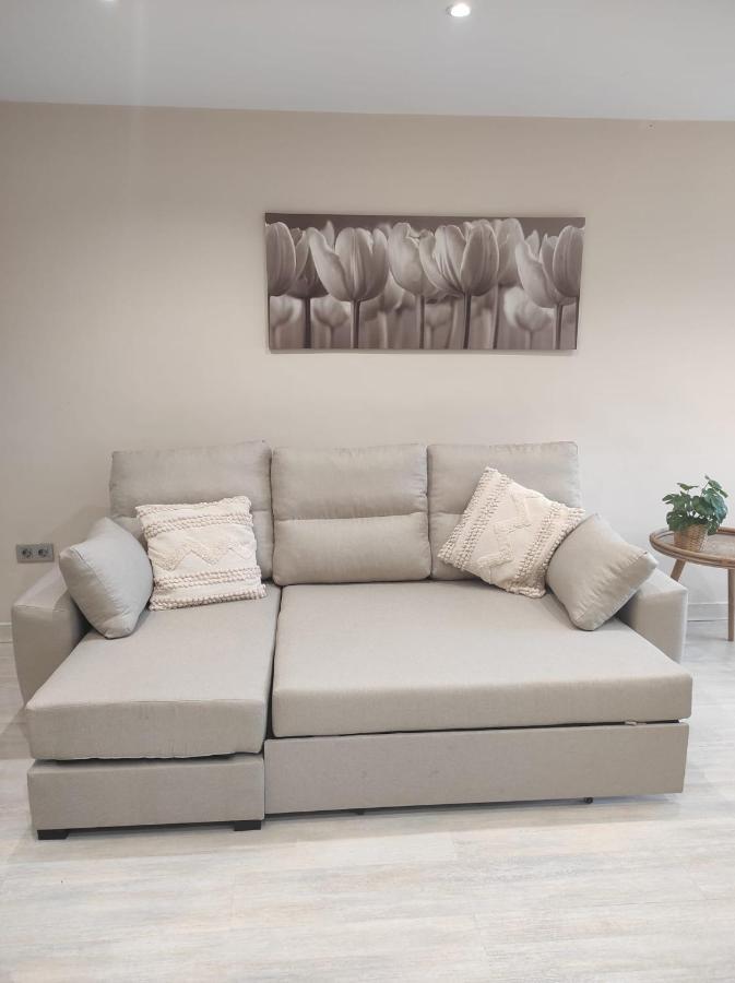 Apartamento En Viladecans Cerca Del Aeropuerto Kültér fotó